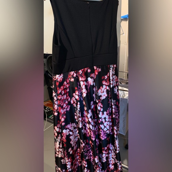 Like new formal dress 18w - Picture 2 of 4